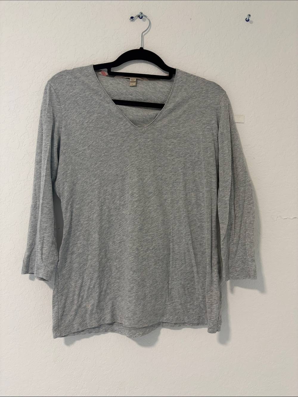 Burberry Light Gray V-Neck Long Sleeve Tee